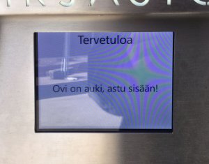 kortinlukija ilmoittaa että ovi on auki