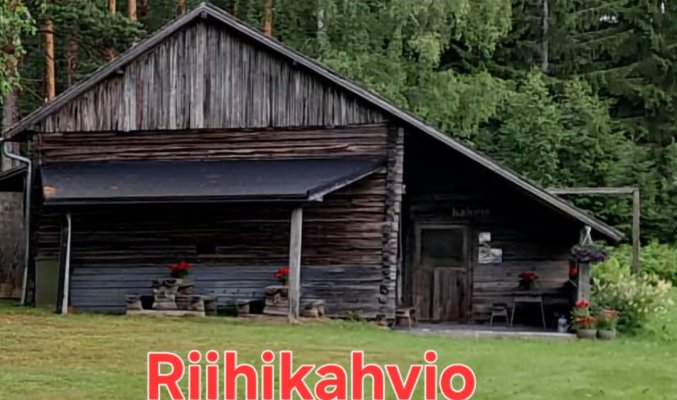 Kommelluksia Kömin aalloilla ja Helmer Pesosen bändi