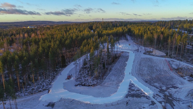 Ilmakuva ladusta.