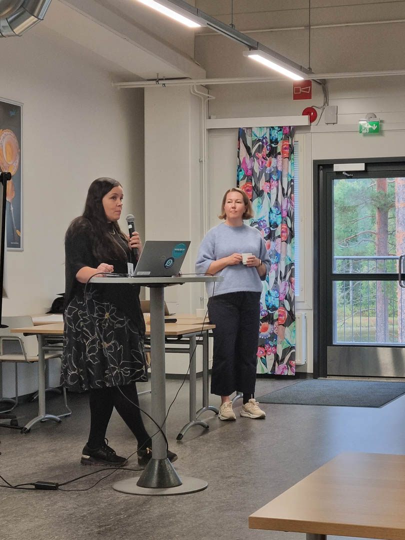 Työterveyslaitoksen asiantuntijat Pia Perttula ja Mari Haverinen