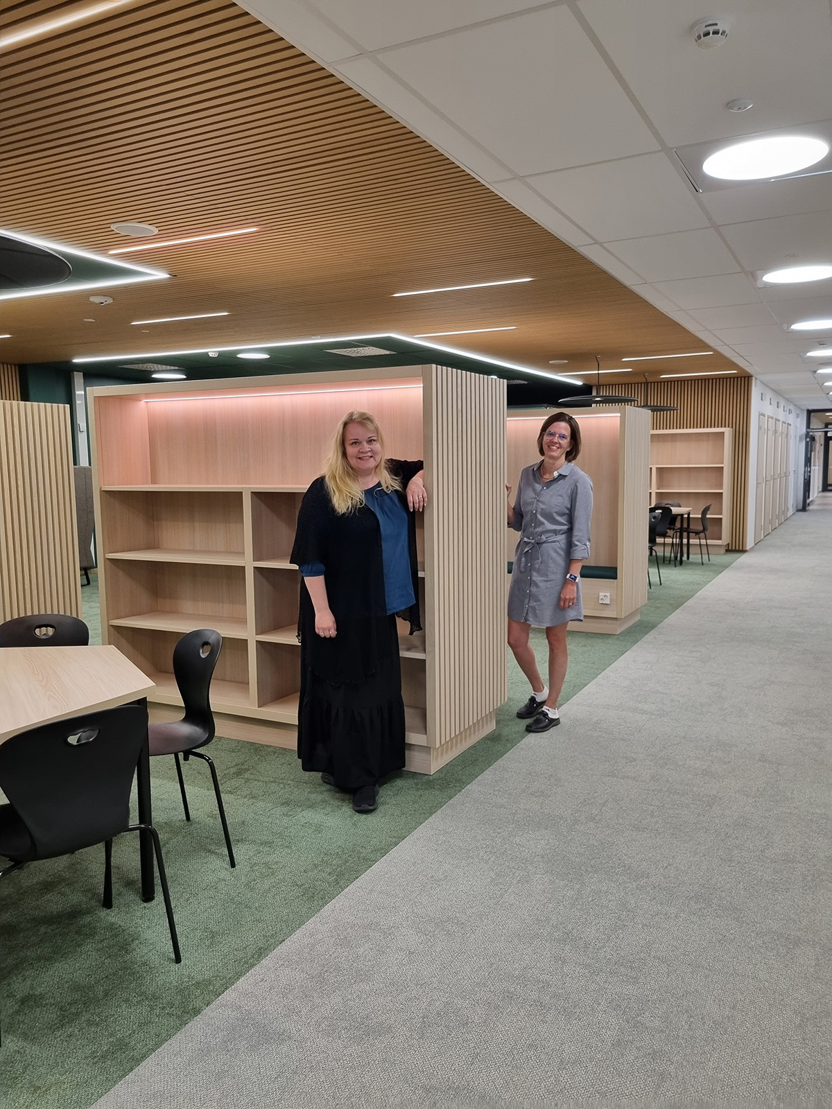 Vs. rehtori Seija Hinkkanen ja vs. virka-apulaisrehtori Johanna Aitto-oja.
